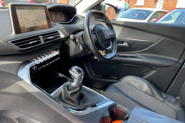 2017 Peugeot 3008 1.6 BlueHDi 120 Allure 5dr