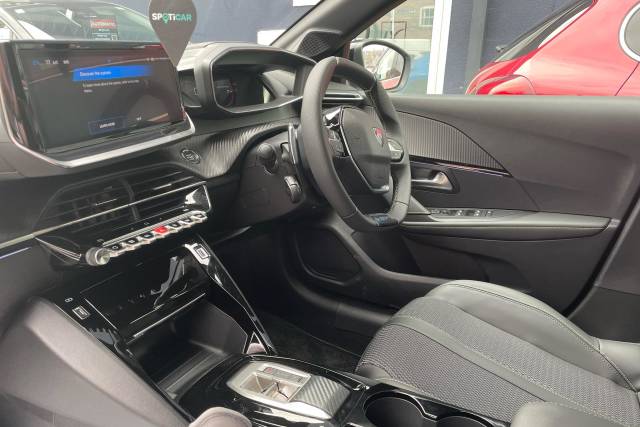 2025 Peugeot 208 1.2 Hybrid 136 GT 5dr e-DSC6