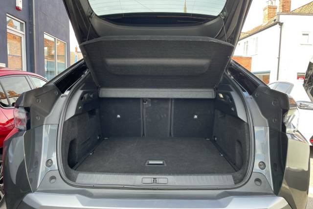 2024 Peugeot 3008 1.2 Hybrid 136 GT 5dr e-DSC6