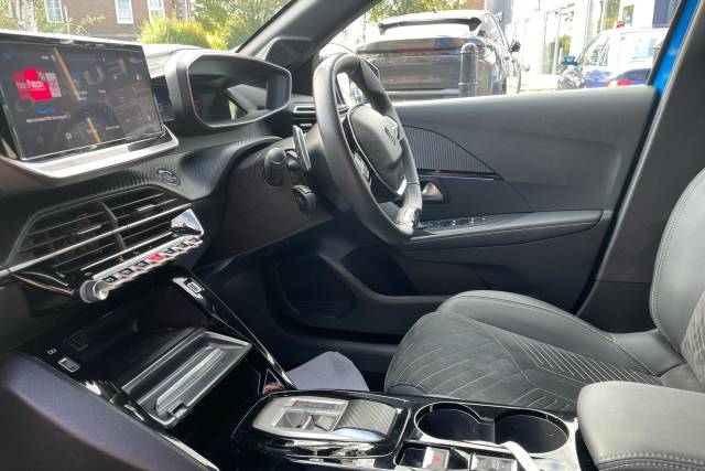 2024 Peugeot 208 1.2 Hybrid 100 GT 5dr e-DSC6