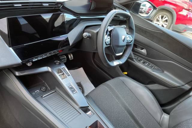 2025 Peugeot 308 SW 1.2 Hybrid 136 GT 5dr e-DSC6