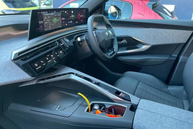 2025 Peugeot E-3008 0.0 157kW GT 73kWh 5dr Auto