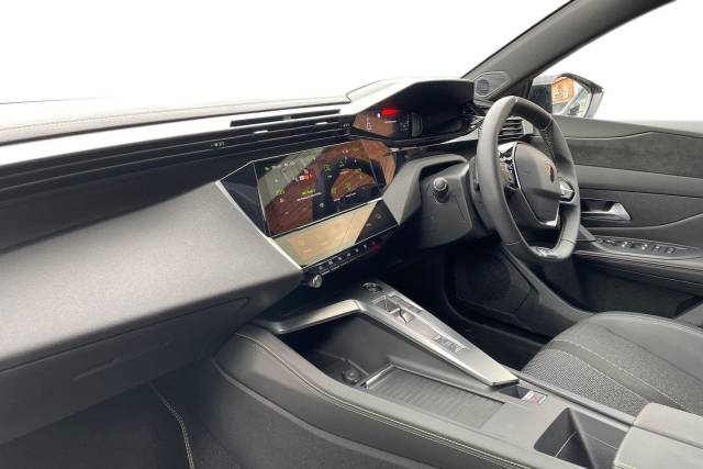 2025 Peugeot 308 SW 1.2 Hybrid 136 GT 5dr e-DSC6