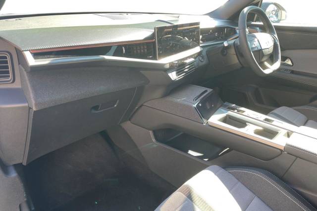 2025 Vauxhall Grandland 1.2 Hybrid [136] Ultimate 5dr e-DCT6 [Pan Roof]