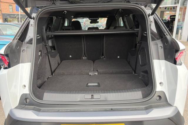 2025 Peugeot 5008 1.2 Hybrid 136 GT 5dr e-DSC6