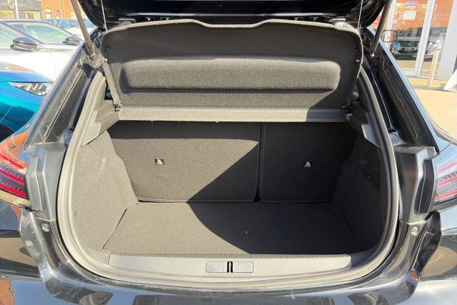 2025 Peugeot 208 1.2 Hybrid 110 GT Premium 5dr e-DSC6