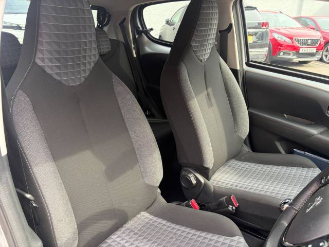 2022 Peugeot 108 1.0 72 Allure 5dr