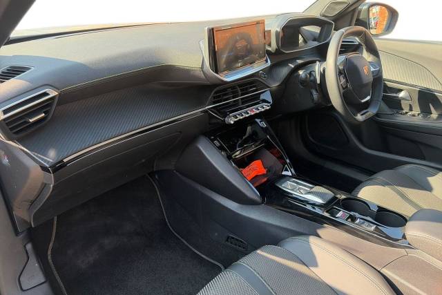 2025 Peugeot 2008 1.2 Hybrid 145 GT 5dr e-DSC6