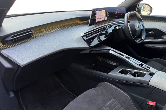2025 Peugeot 3008 1.2 Hybrid 136 GT 5dr e-DSC6