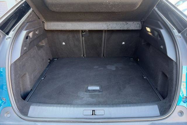2025 Peugeot 3008 1.2 Hybrid 136 GT 5dr e-DSC6