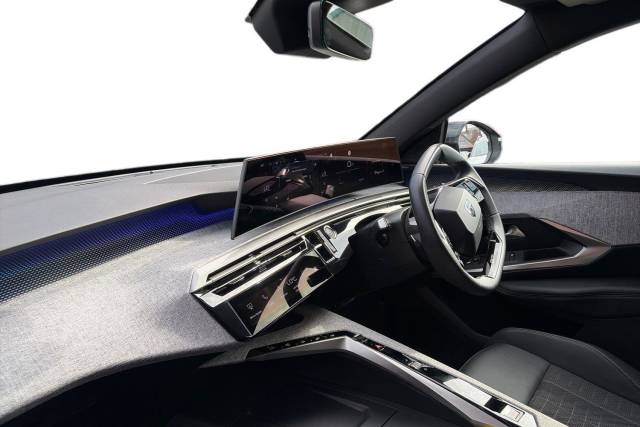 2025 Peugeot 3008 1.2 Hybrid 136 GT 5dr e-DSC6