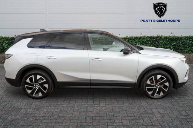 2025 Vauxhall Grandland 1.2 Hybrid [136] Ultimate 5dr e-DCT6 [Pan Roof]