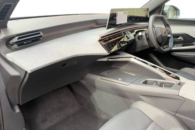 2025 Peugeot E-3008 0.0 157kW GT 73kWh 5dr Auto